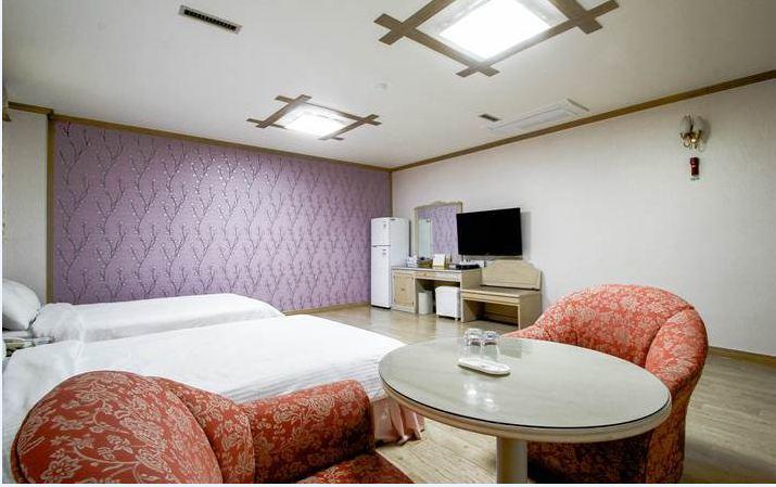 Geoje Tourist Hotel Eksteriør bilde