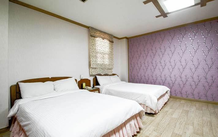 Geoje Tourist Hotel Eksteriør bilde